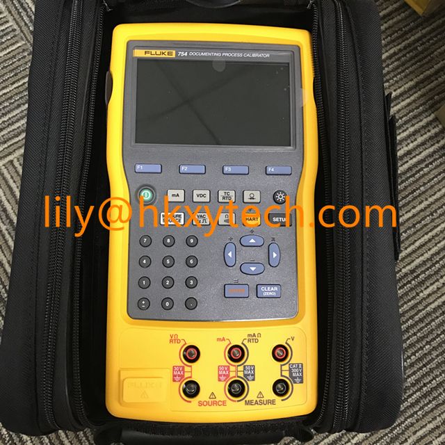 FLUKE-754-Calibrator