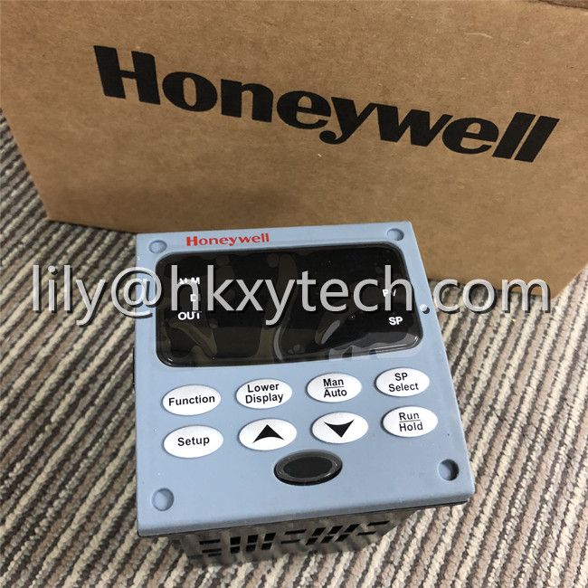 Honeywell Digital Controller DC3200-CE-1B0R-320-00000-EC-0 New % Original